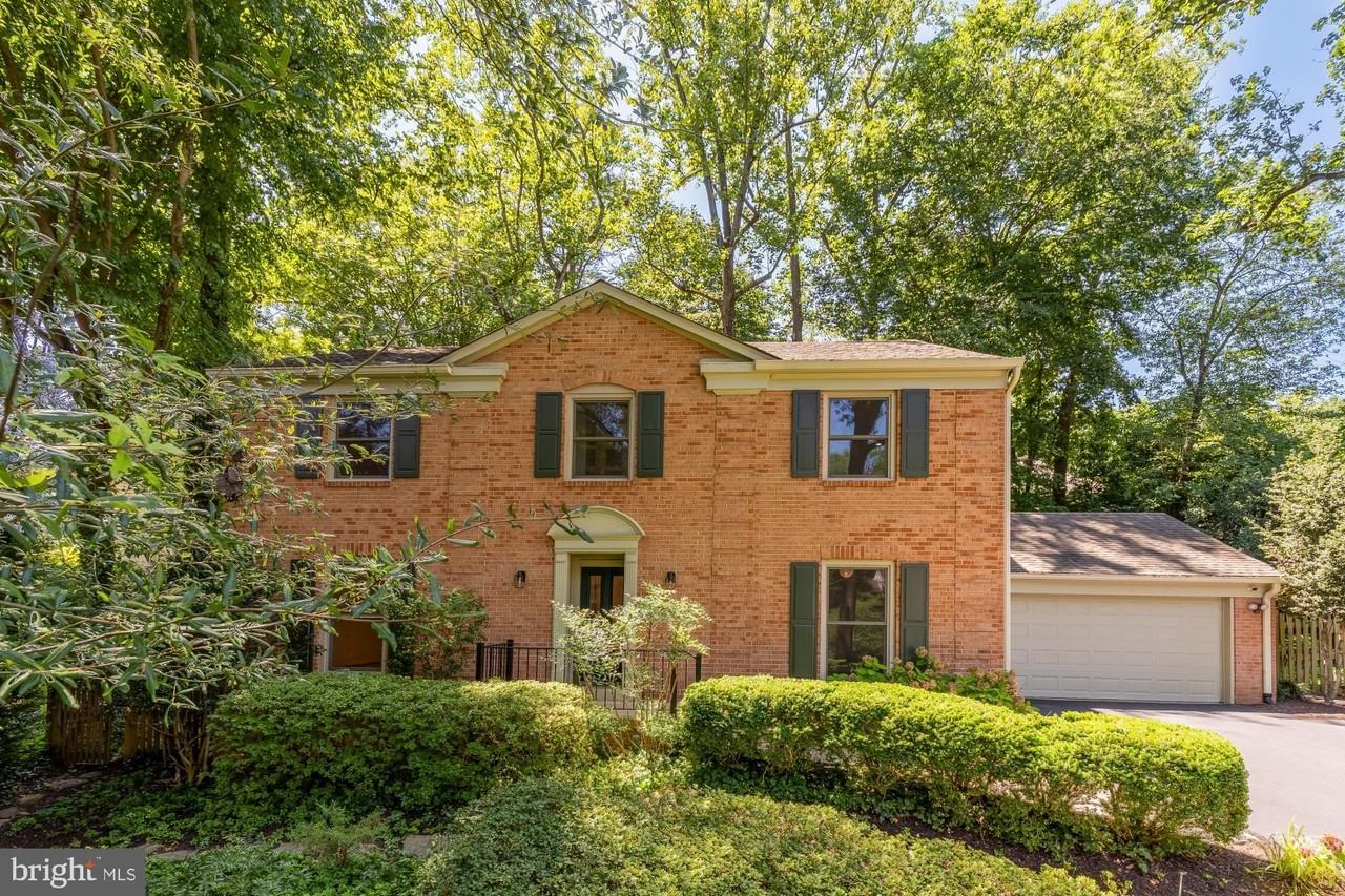 1318 Round Oak Ct - Photo 2 of 50