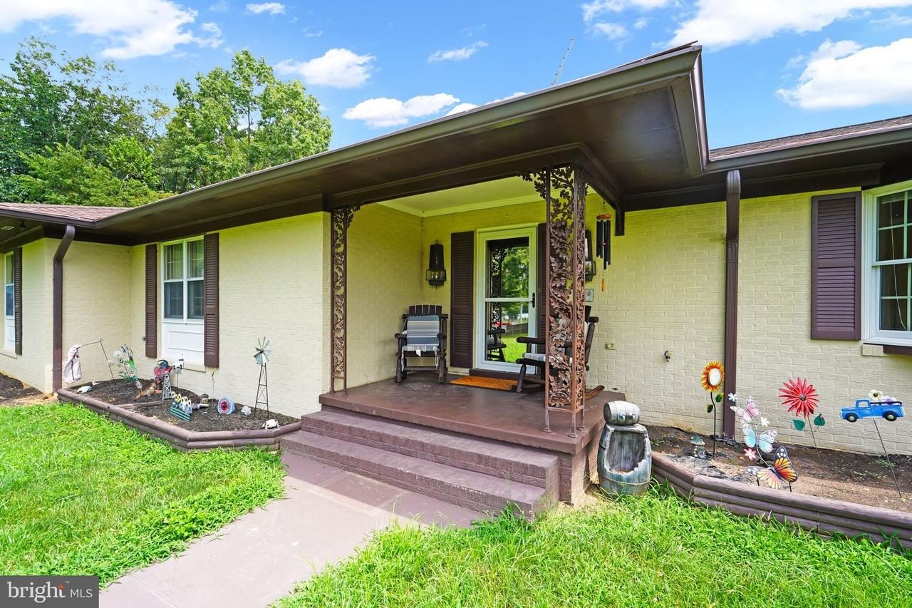 13019 Canova Dr - Photo 3 of 49