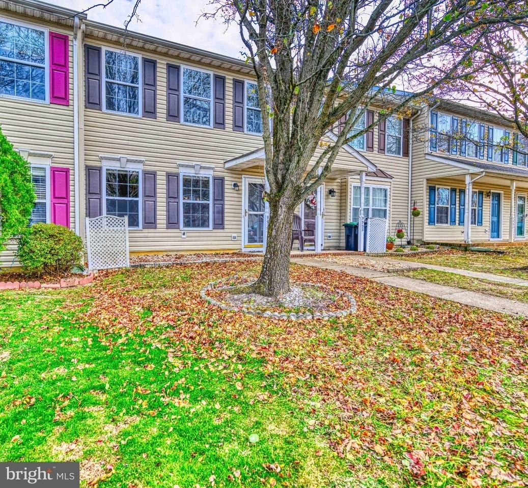 9925 Matti Hill Ct - Photo 2 of 11