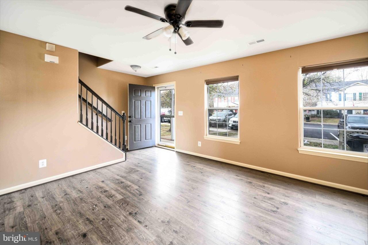 9925 Matti Hill Ct - Photo 6 of 11