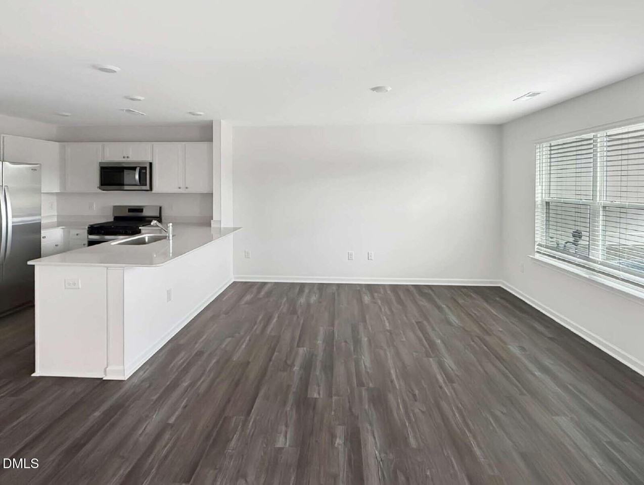 108 Clementine St - Photo 5 of 28