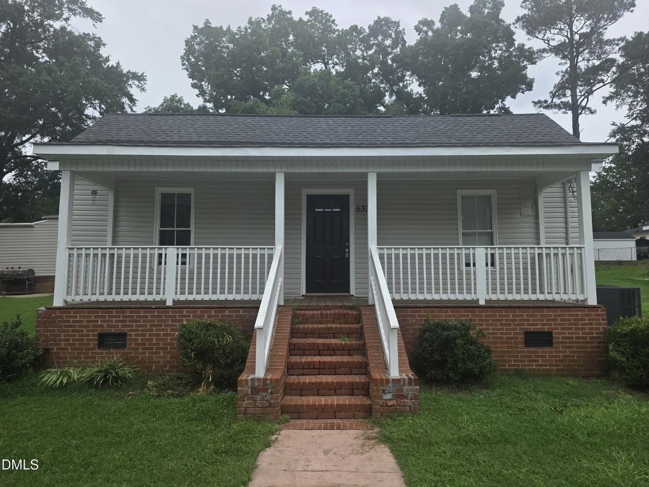 533 E Nelson Ave - Photo 2 of 4