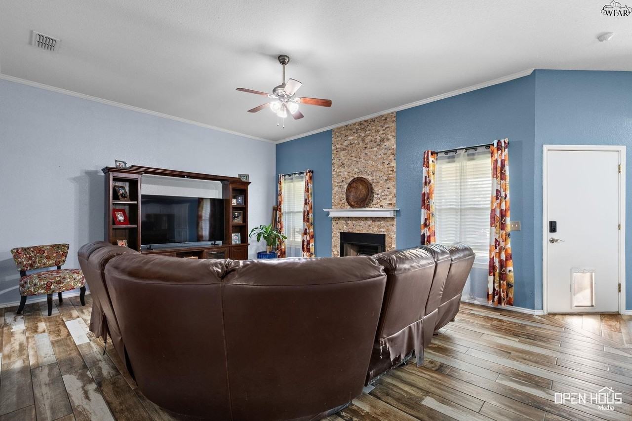 2 Evington Ct - Photo 5 of 30