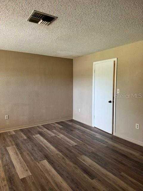 8559 Pilgrim Ct - Photo 6 of 37