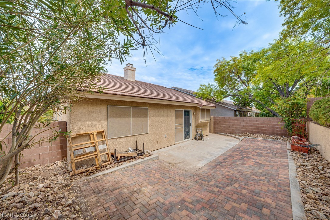 9829 Panorama Cliff Dr - Photo 3 of 15