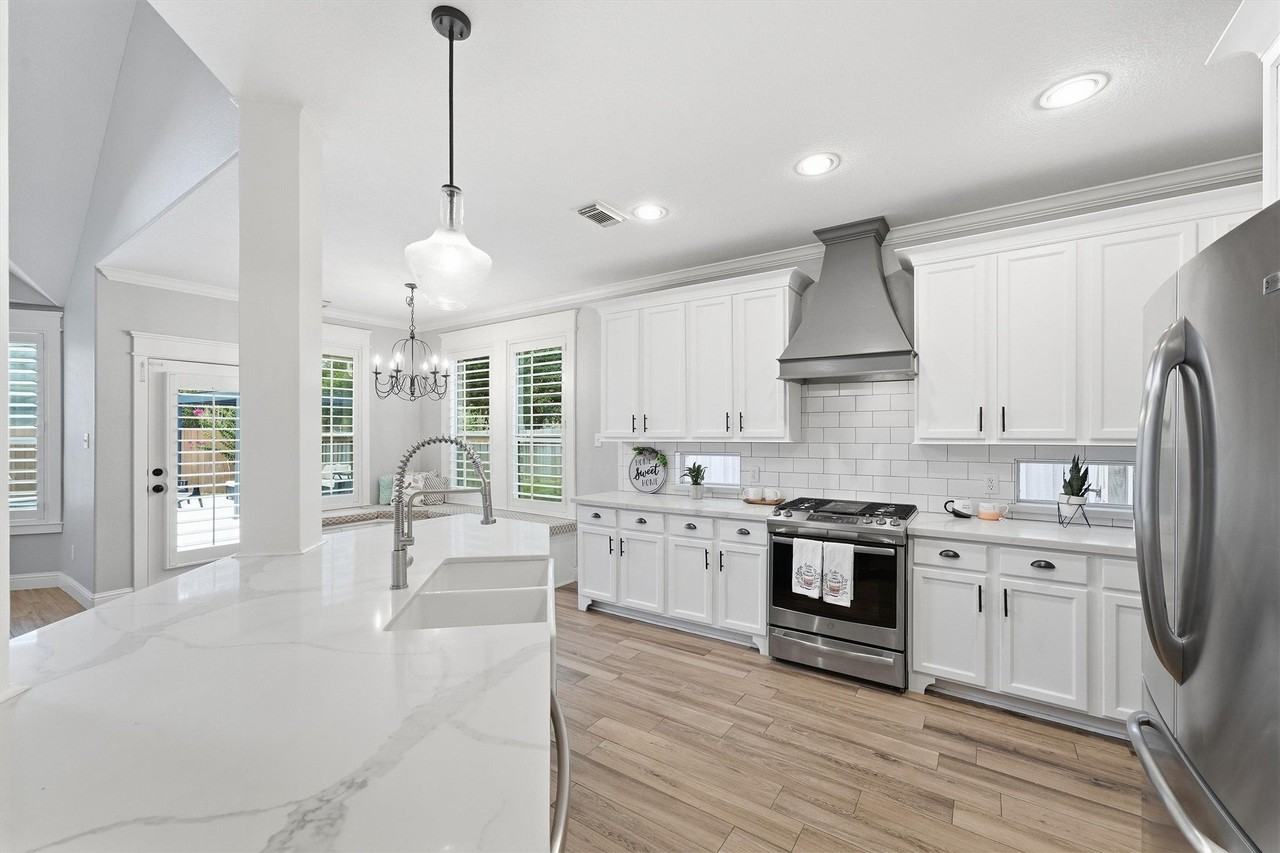 15815 Mossy Shores Ct - Photo 5 of 29