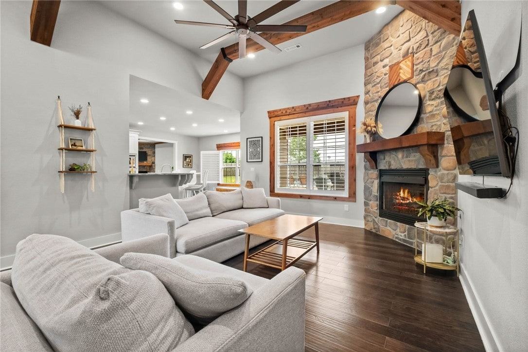 3780 Bitterroot St - Photo 6 of 37