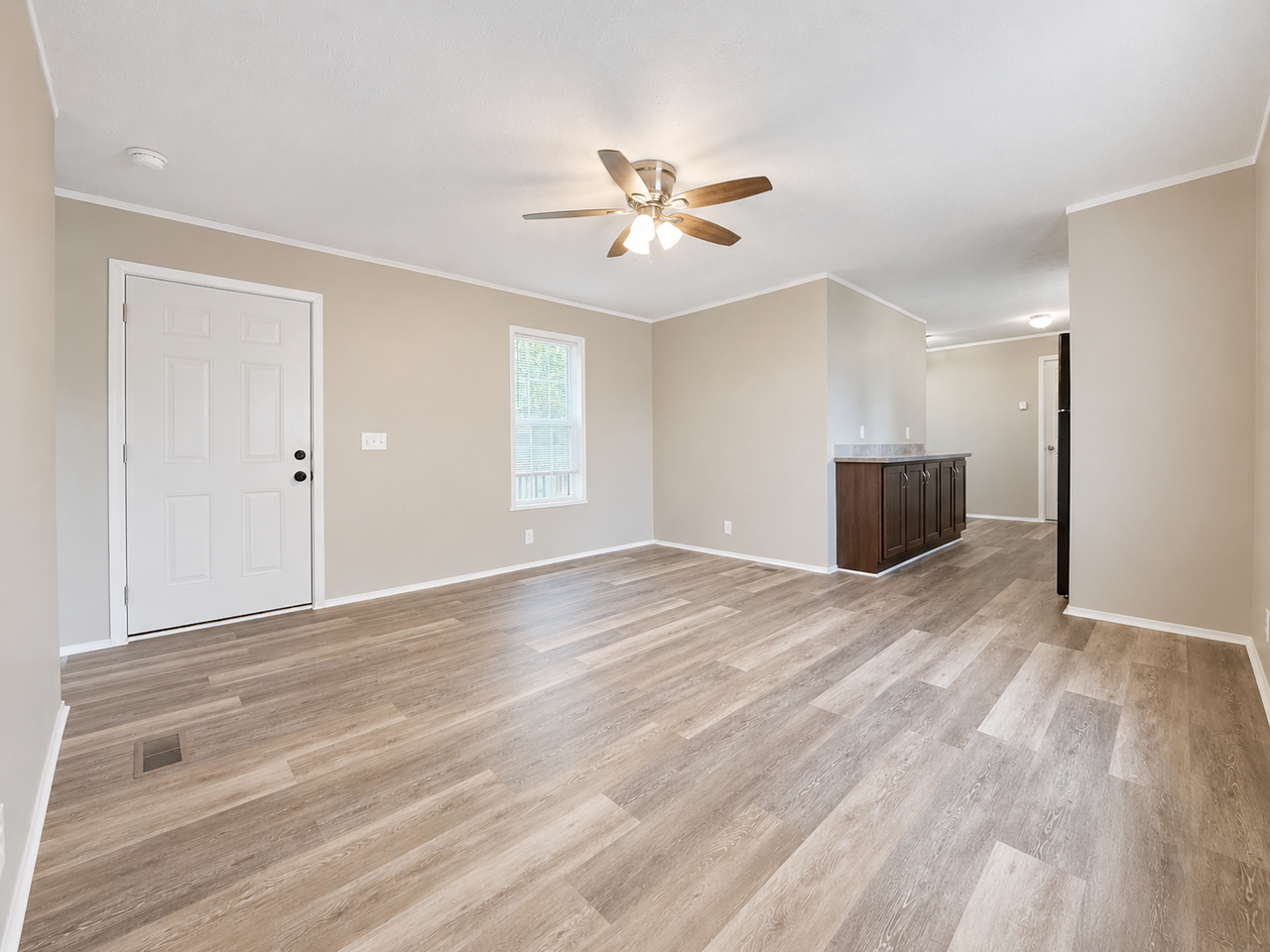 11777 Cascade Cir #83 - Photo 4 of 29