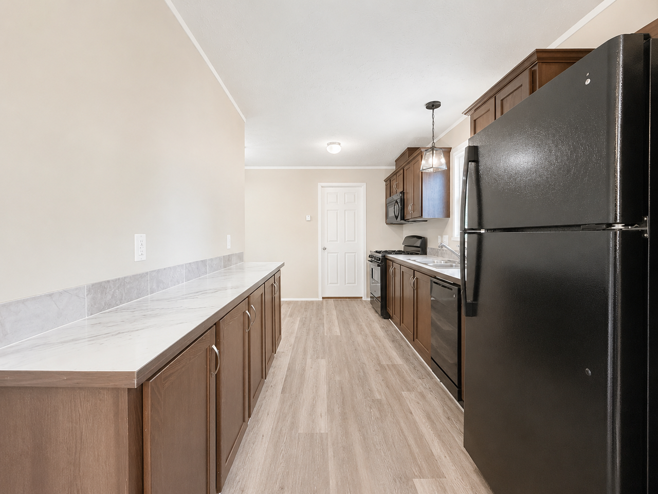 11777 Cascade Cir #83 - Photo 5 of 29