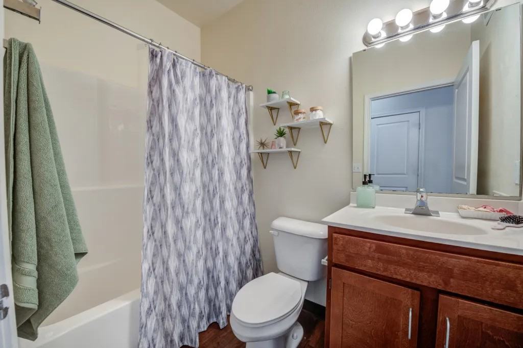 501 South Muller Parkway #111 - Photo 5 of 6