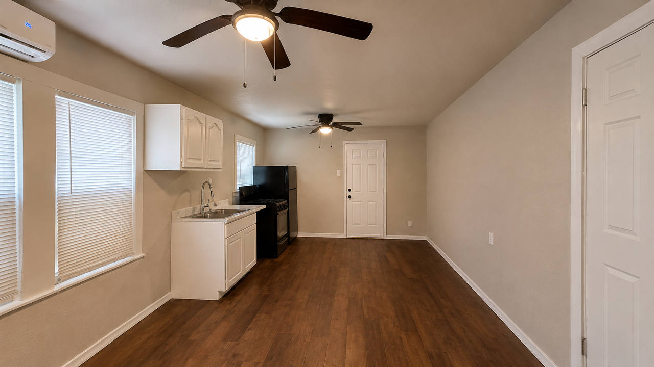 1319 Leal St #3