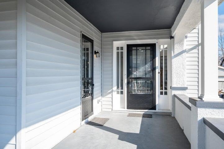 2730 Dakota Ave #B - Photo 3 of 16