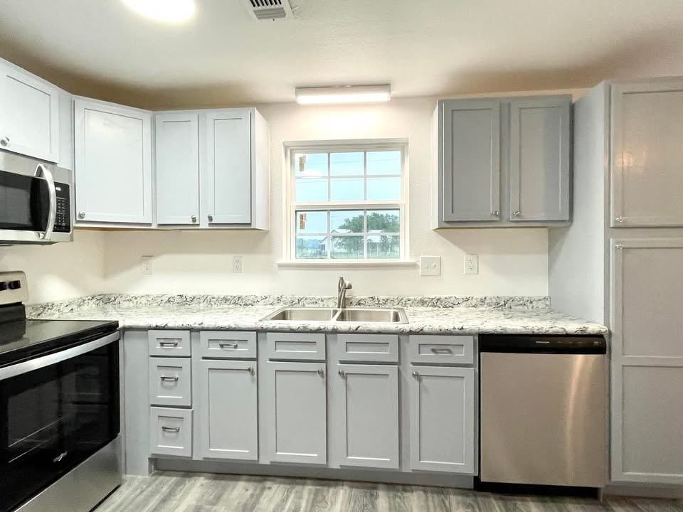 13171 Sandpiper Rd #1 - Photo 5 of 27