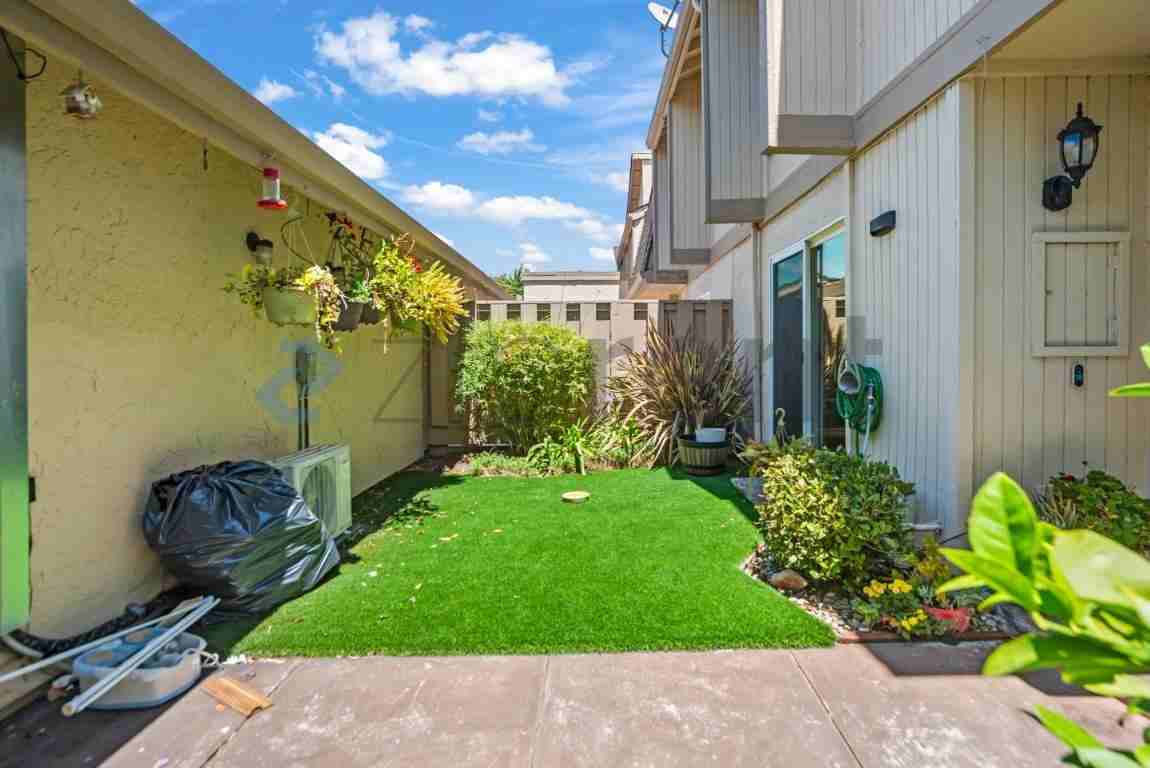 11030 Firethorne Dr - Photo 4 of 34