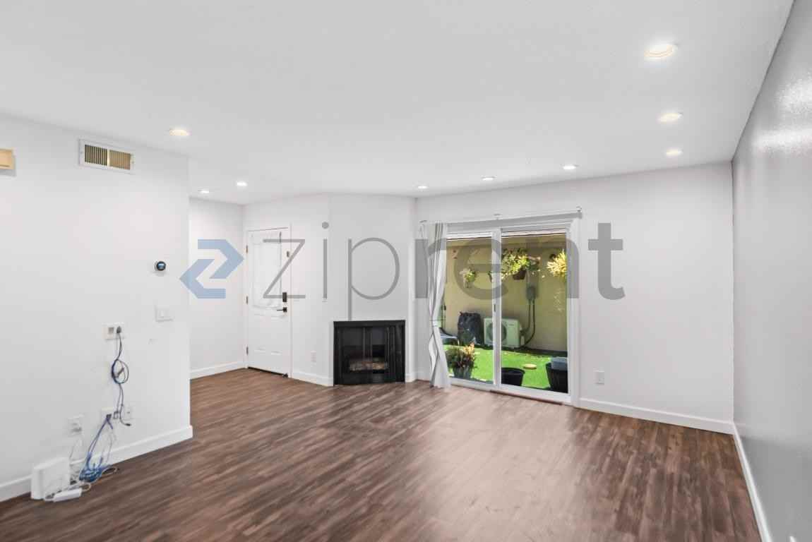 11030 Firethorne Dr - Photo 7 of 34