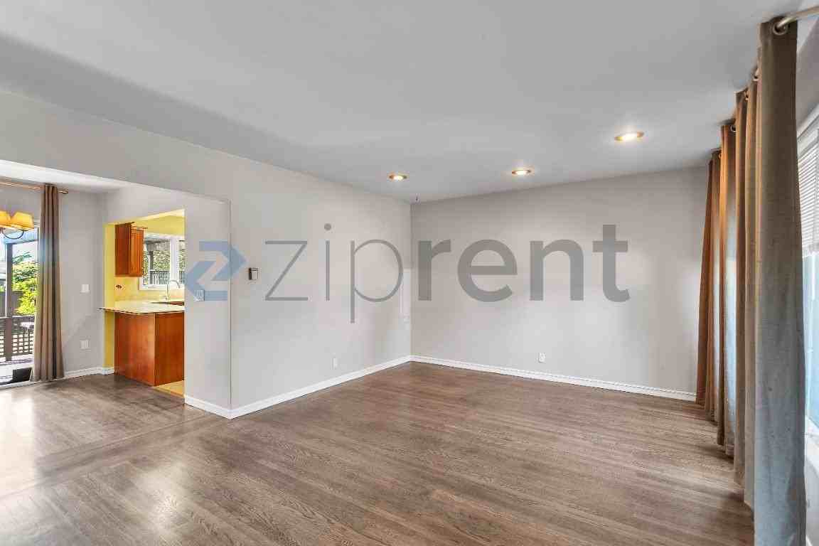 619 35th St #NA - Photo 4 of 26