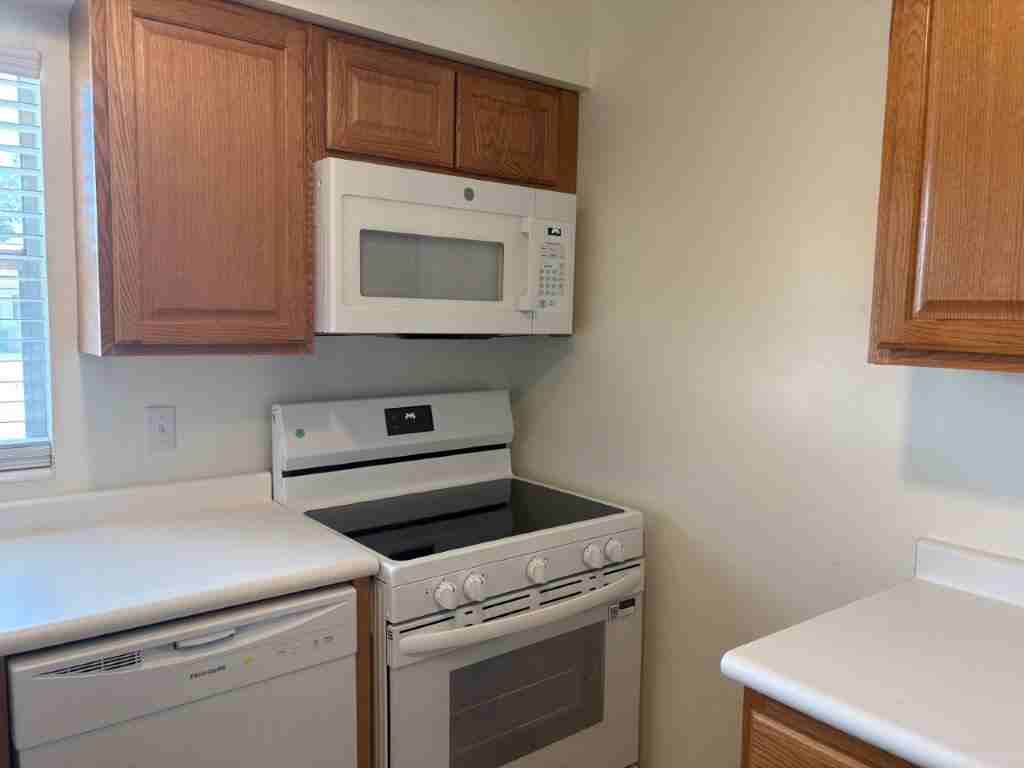 717 E Michigan Ave #1 - Photo 2 of 9