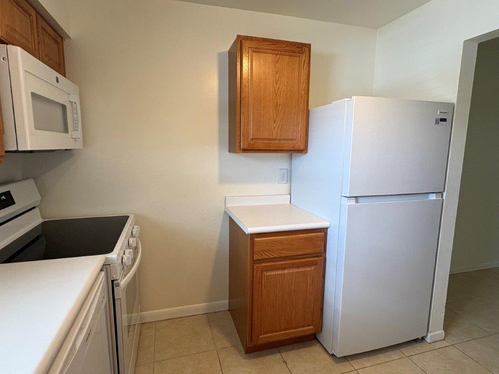 717 E Michigan Ave #1 - Photo 3 of 9