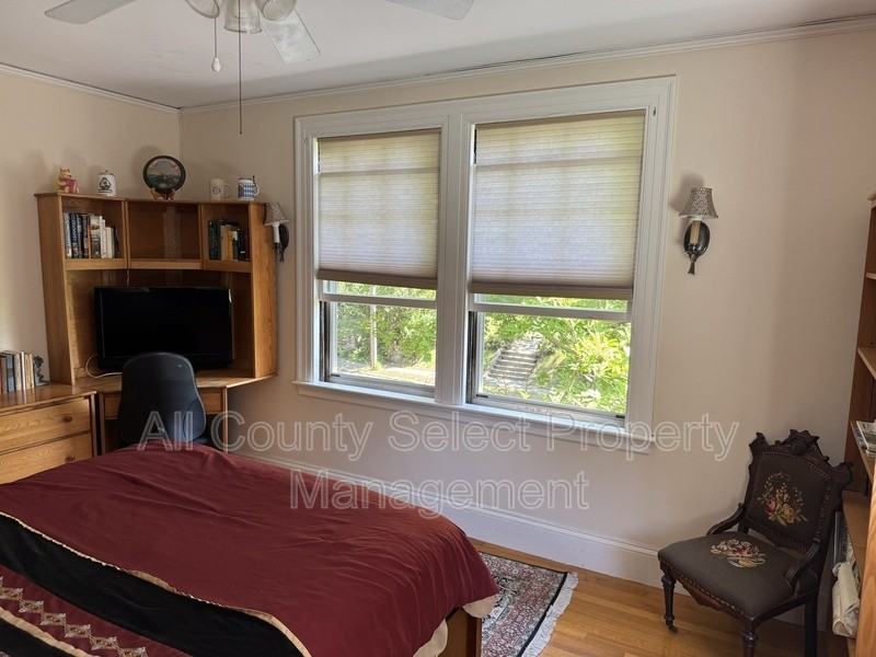 38 Baker Ave - Photo 3 of 39