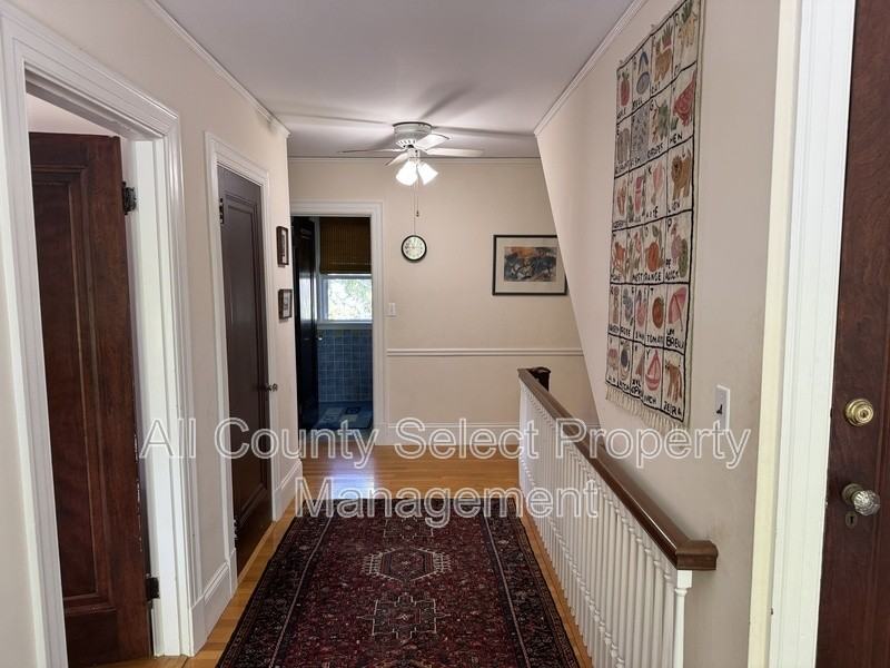 38 Baker Ave - Photo 5 of 39