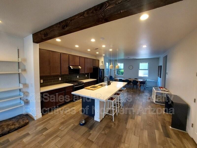 2449 W Bruce Balle Dr - Photo 3 of 21
