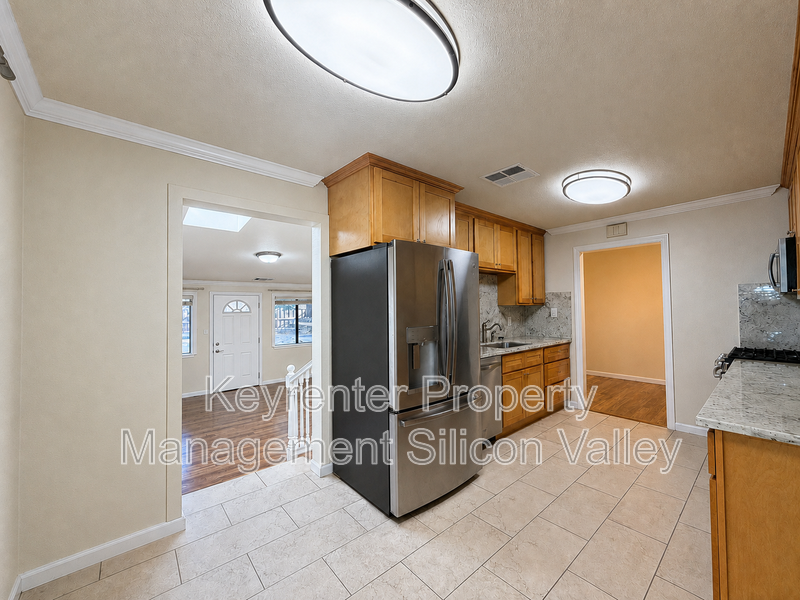 656 Curtner Ave - Photo 7 of 27