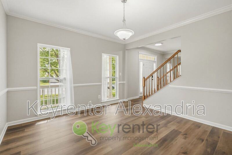 17753 Avenel Ln - Photo 2 of 32