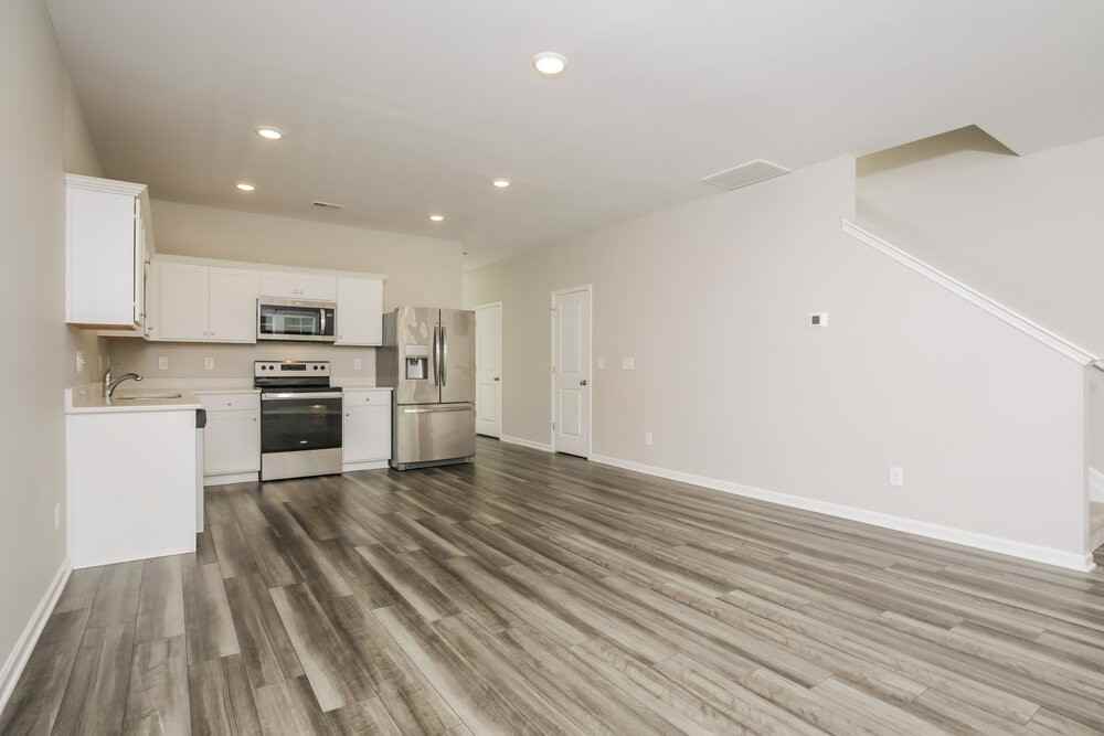 546 Wendell Falls Pkwy - Photo 6 of 17