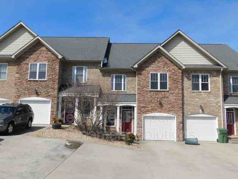 42 Enchanted View Cir