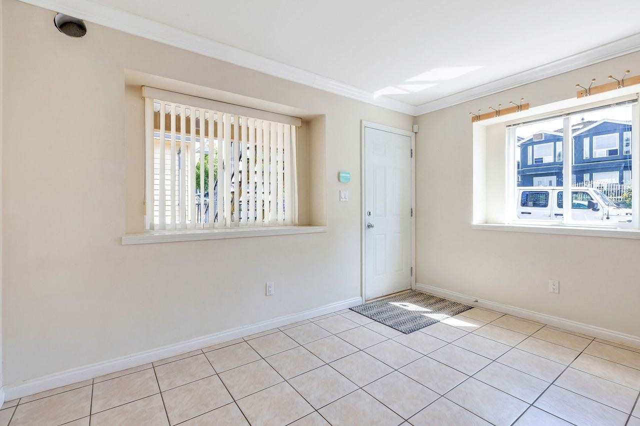 2291 East 12th Avenue - Photo 5 of 10