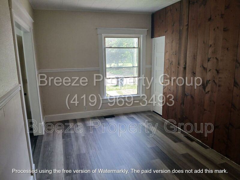 621 N Metcalf St - Photo 7 of 10