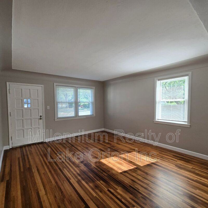 614 E Tennyson Ave - Photo 2 of 35