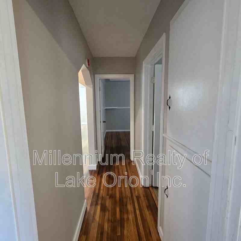 614 E Tennyson Ave - Photo 7 of 35