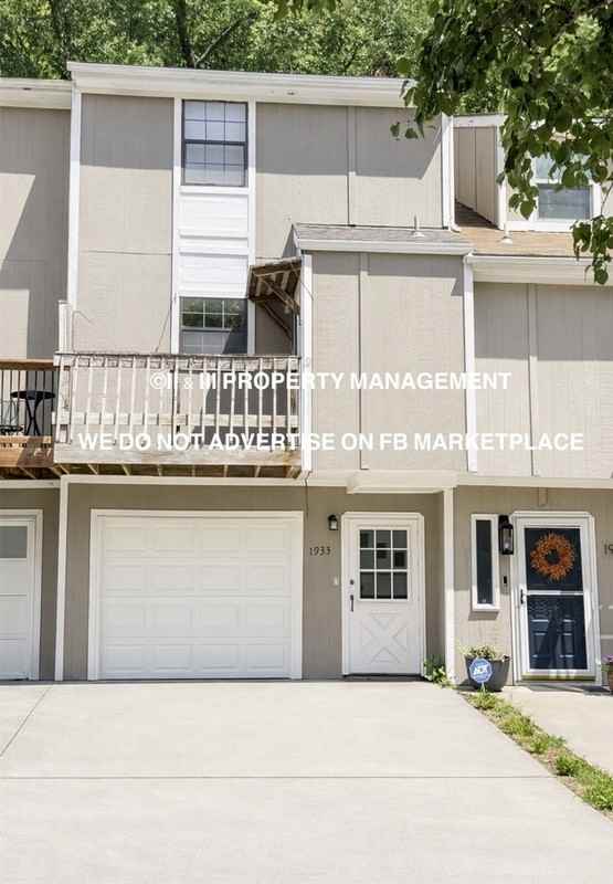 1933 Lawrence Ct