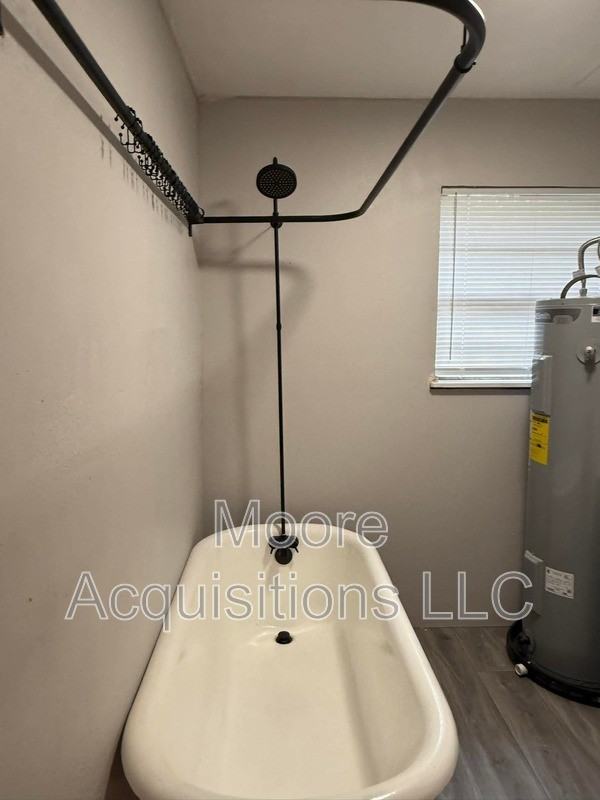 415 W Rainey St #B - Photo 5 of 10