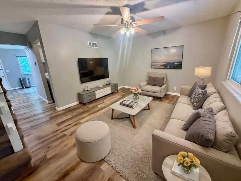 12 Holloway Dr #12B - Photo 3 of 15