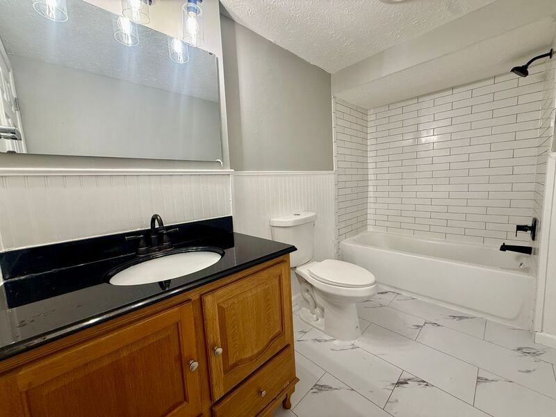 12 Holloway Dr #12B - Photo 5 of 15