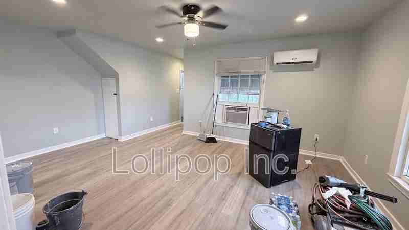3821 Woodleigh St #1 - Photo 3 of 19
