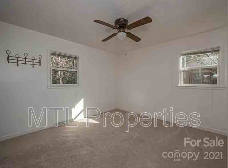 924 Cherry Rd - Photo 5 of 15
