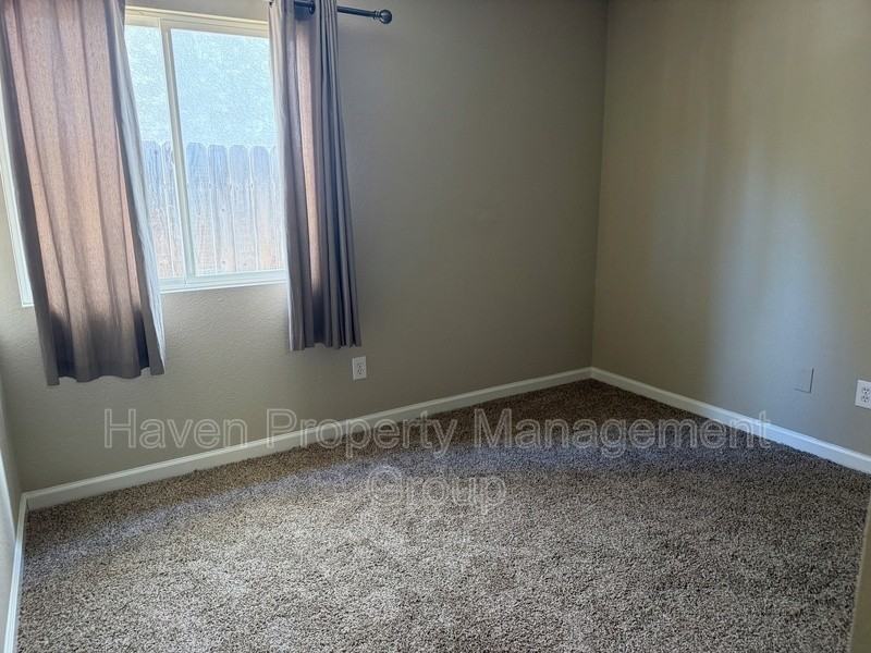 1211 Fruitwood Way - Photo 5 of 8