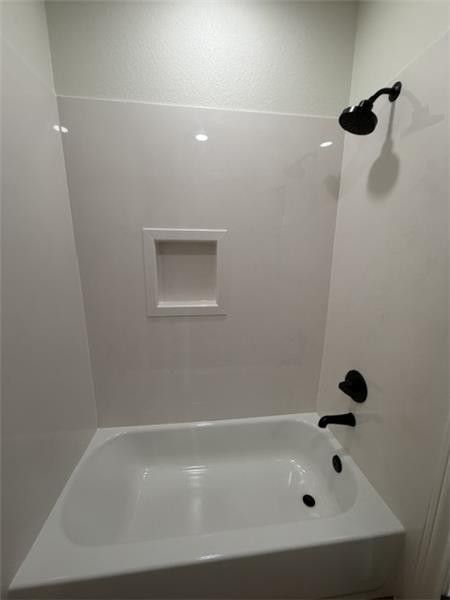 303 Live Oak - Photo 7 of 25
