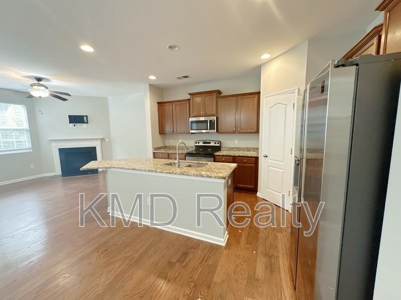 11228 Cedar Walk Ln - Photo 2 of 13
