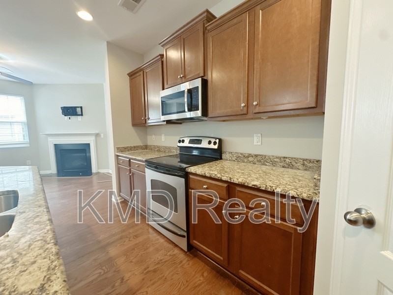11228 Cedar Walk Ln - Photo 3 of 13