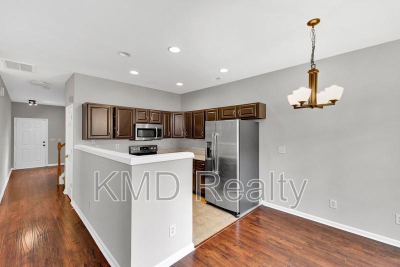 11054 Dixie Hills Dr - Photo 2 of 23