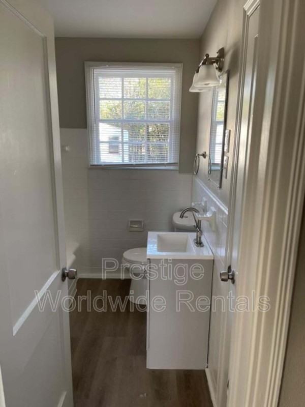 2338 Banks Ave - Photo 2 of 6