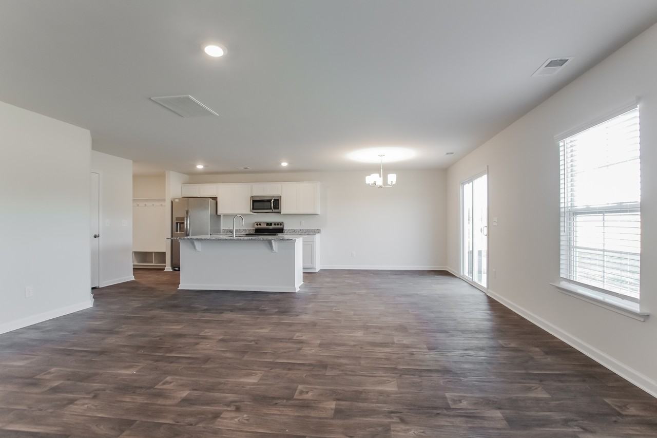 135 King Buck Dr - Photo 3 of 16