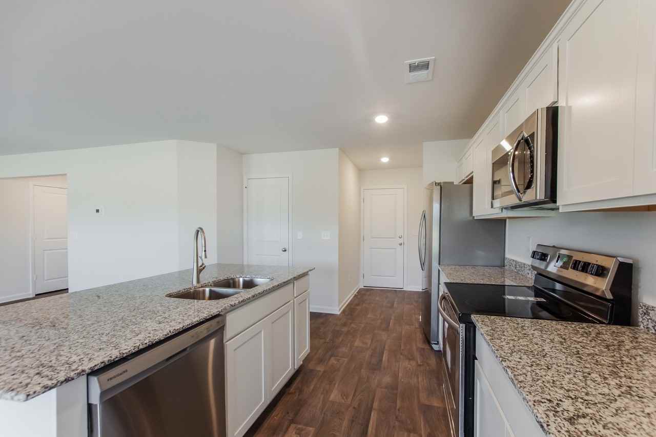 135 King Buck Dr - Photo 6 of 16