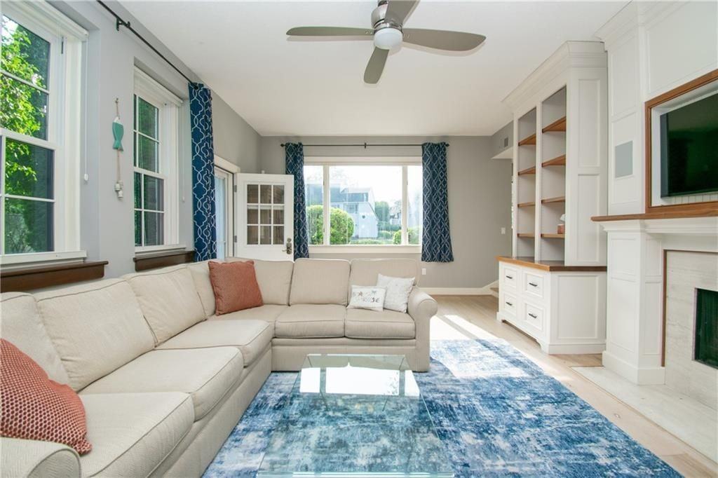 364 Bellevue Ave - Photo 2 of 24
