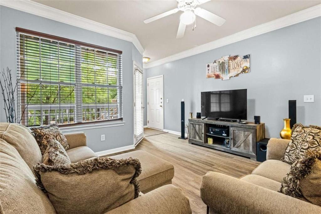1752 Pryor Rd Sw ##309 - Photo 5 of 19