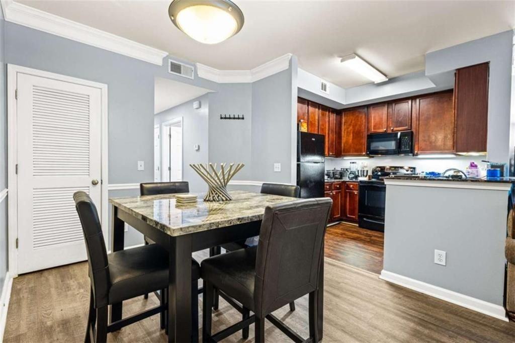 1752 Pryor Rd Sw ##309 - Photo 7 of 19